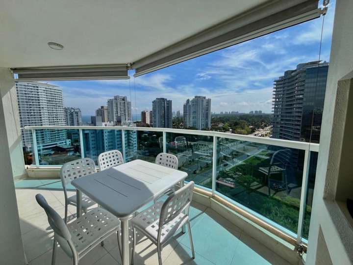 Apartamento en venta en Avenida Francia, Punta Del Este