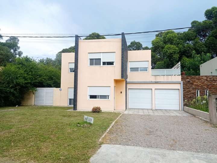 Casa en venta en Pinares, Maldonado