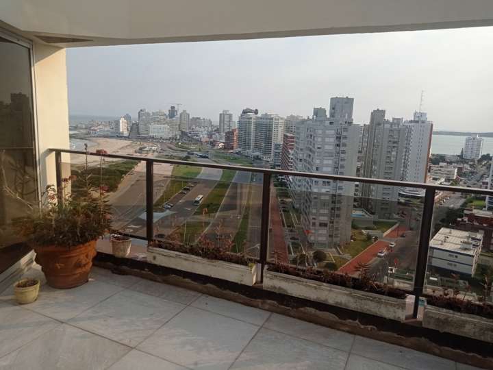 Apartamento en venta en Punta Del Este