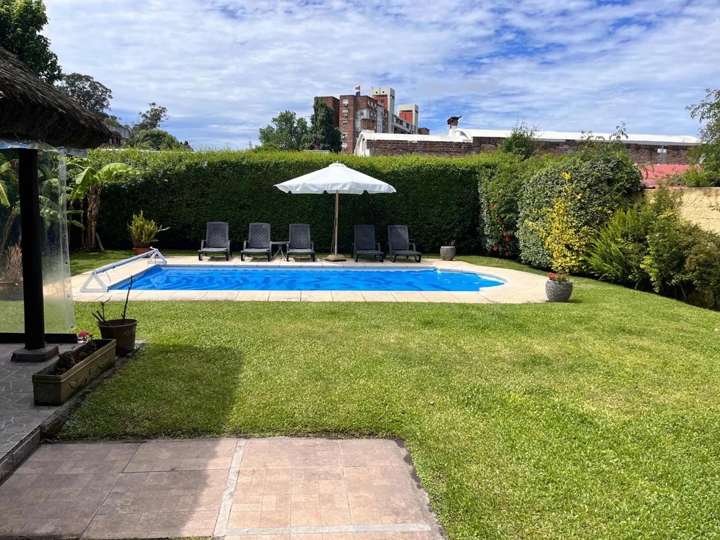 Casa en venta en Almirón, Montevideo