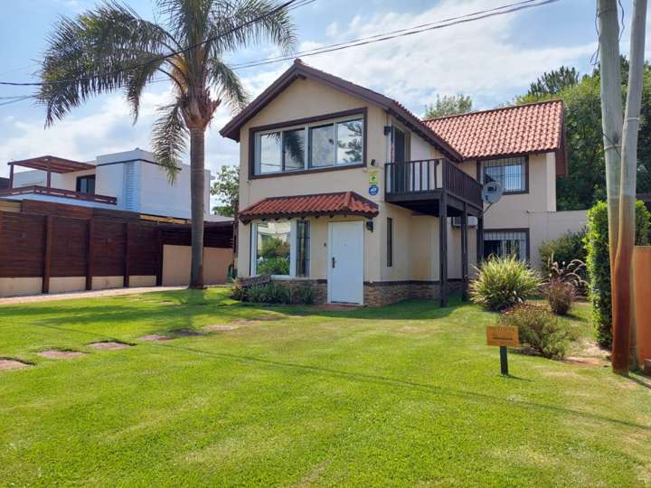 Casa en venta en Avenida Arquitecto Antonio Bonet, Punta Ballena