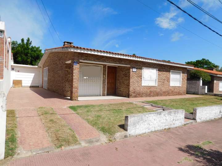 Casa en venta en Salta, Piriápolis