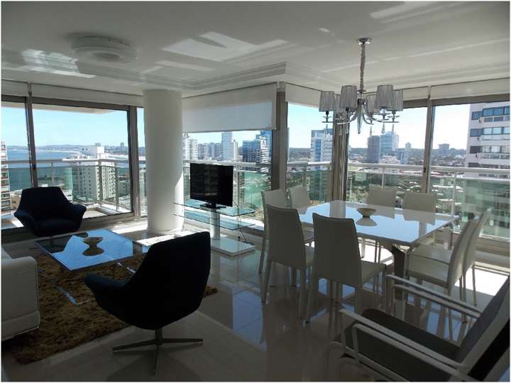 Apartamento en venta en Bulevar General José Gervasio Artigas, Punta Del Este