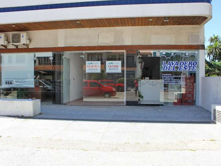 Comercial / Tienda en venta en El Mesana (Calle 24), Punta Del Este