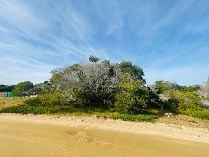 Terreno en venta en Paralela Norte a Avenida Las Mercedes, Maldonado