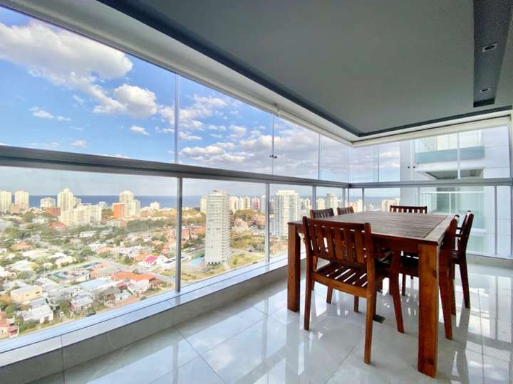 Apartamento en venta en Rambla Doctor Claudio Williman, Punta Del Este