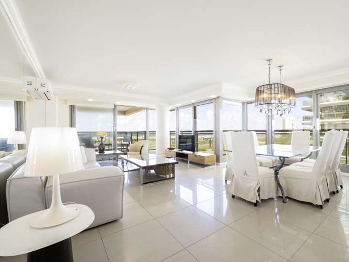 Apartamento en venta en Punta Del Este