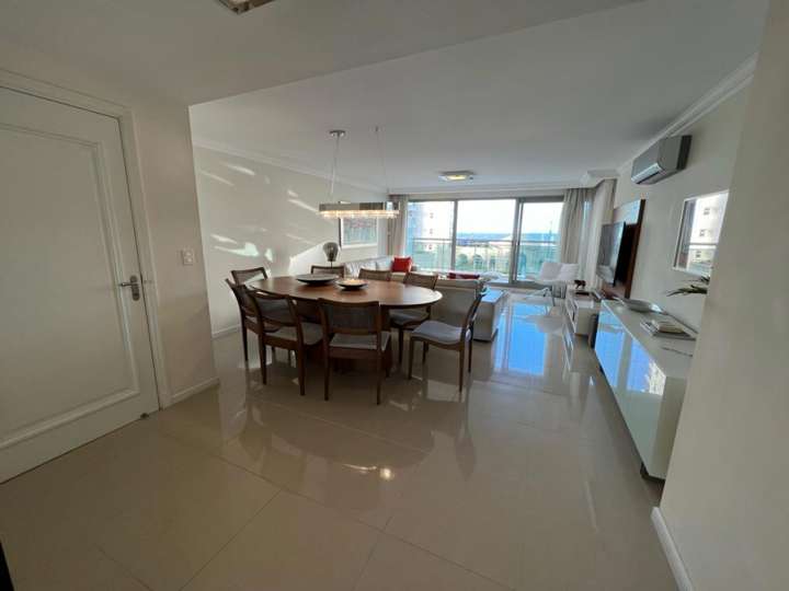 Apartamento en venta en Punta Del Este