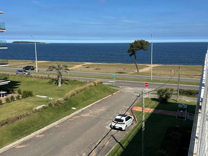 Apartamento en venta en Pinares, Maldonado