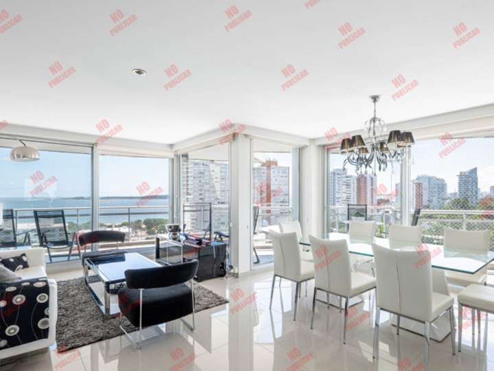 Apartamento en venta en Apeninos, Punta Del Este