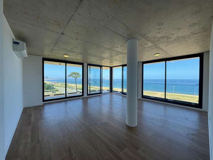 Apartamento en venta en Rambla Doctor Claudio Williman, Maldonado