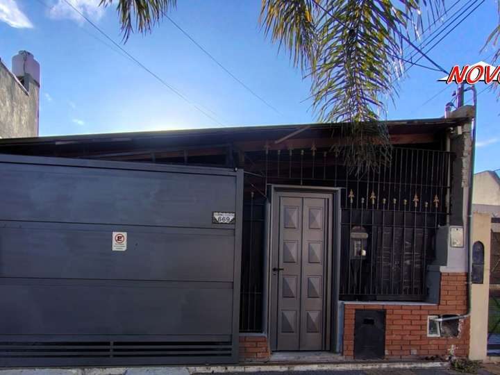 Casa en venta en Quirno Costa, 599, Remedios de Escalada