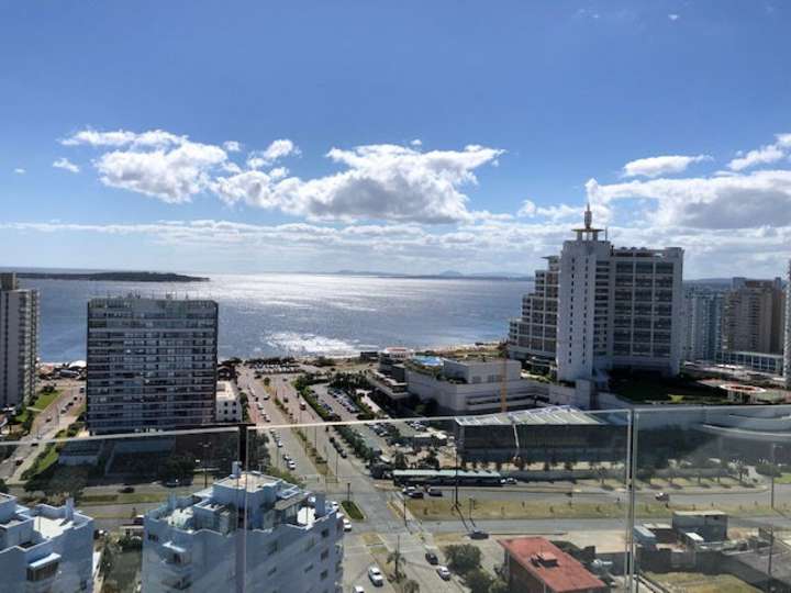 Apartamento en venta en Avenida Chiverta, Punta Del Este