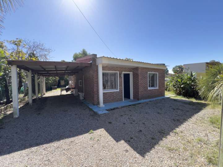 Casa en venta en Carlos Gardel, El Tesoro