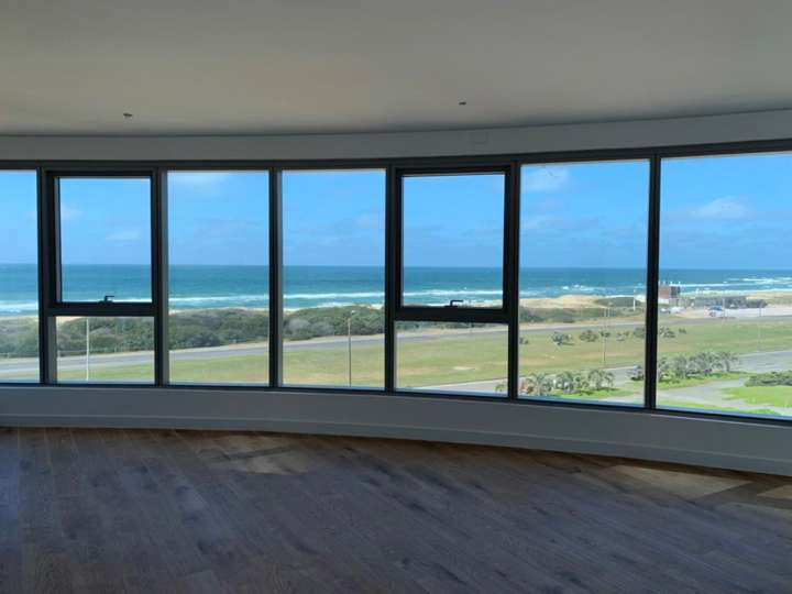 Apartamento en venta en Rambla Lorenzo Batlle Pacheco, Punta Del Este