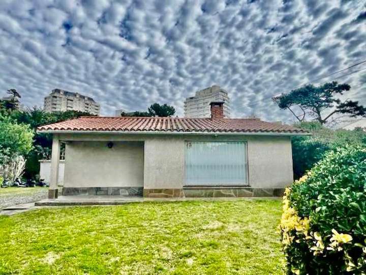 Casa en alquiler en Punta Del Este