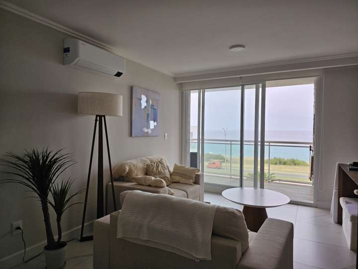 Apartamento en venta en Rambla Doctor Claudio Williman, Maldonado