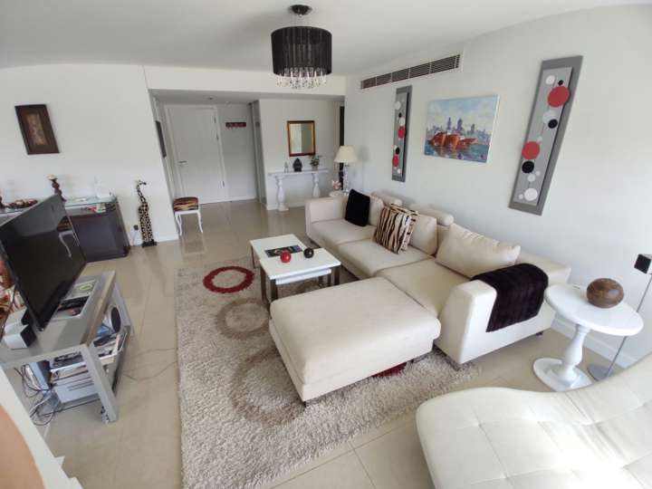 Apartamento en venta en Rambla Doctor Claudio Williman, Maldonado