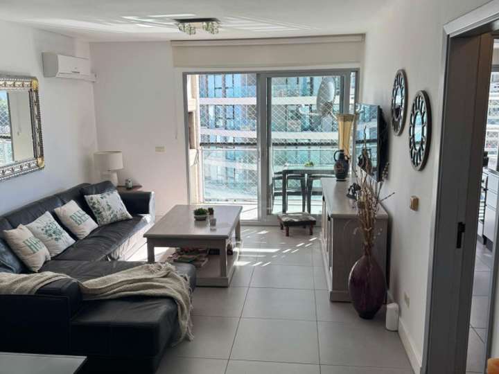 Apartamento en venta en Avenida Francisco Salazar, Punta Del Este