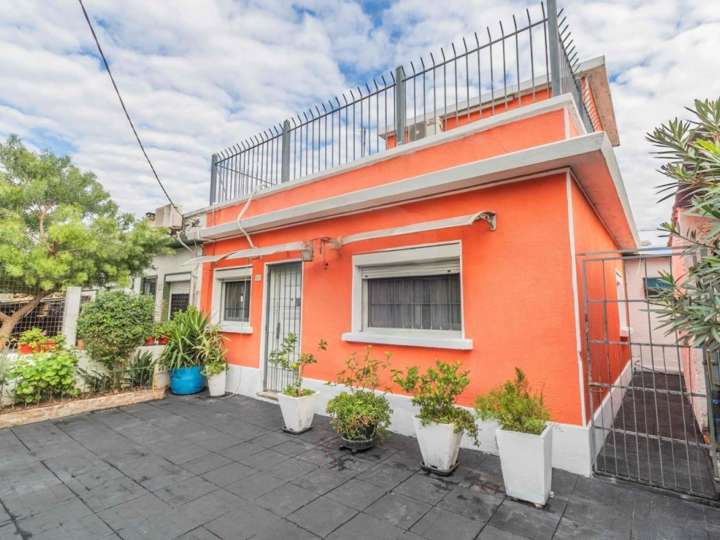 Casa en venta en Granaderos, Montevideo