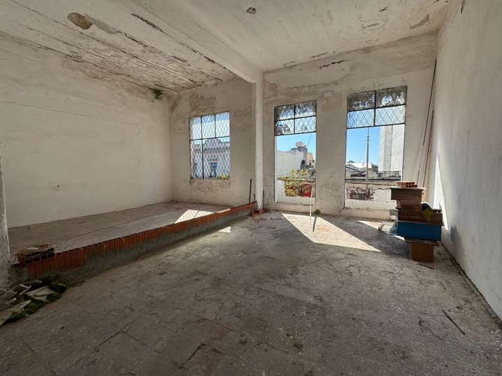 Terreno en venta en Avenida Daniel Fernández Crespo, Montevideo