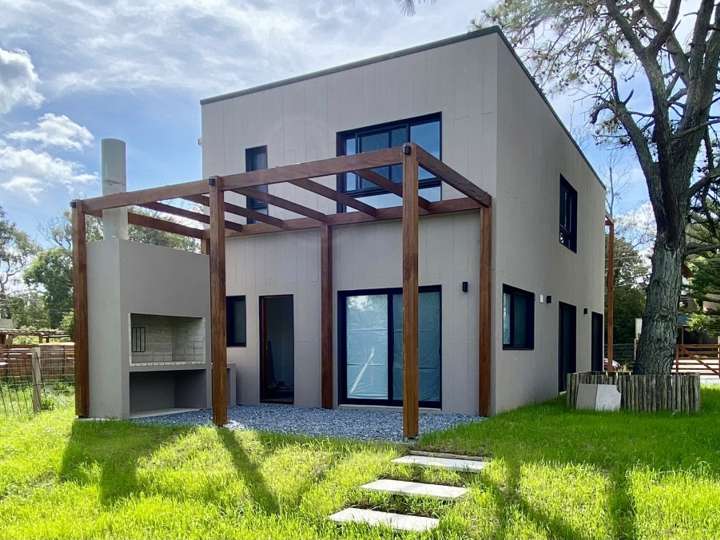 Casa en venta en Avenida Eduardo Víctor Haedo, La Barra