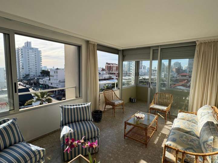 Apartamento en venta en Gorlero, Punta Del Este