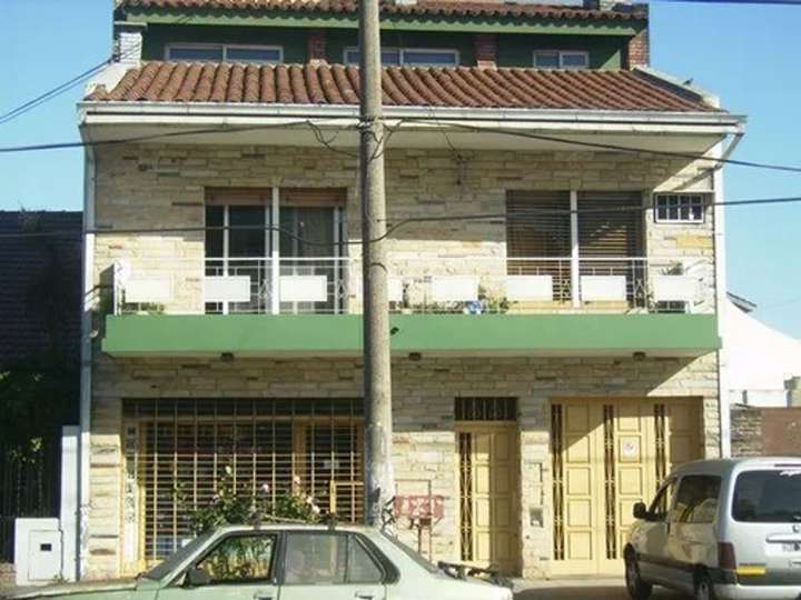 Casa en venta en Entre Ríos, 2219, Buenos Aires