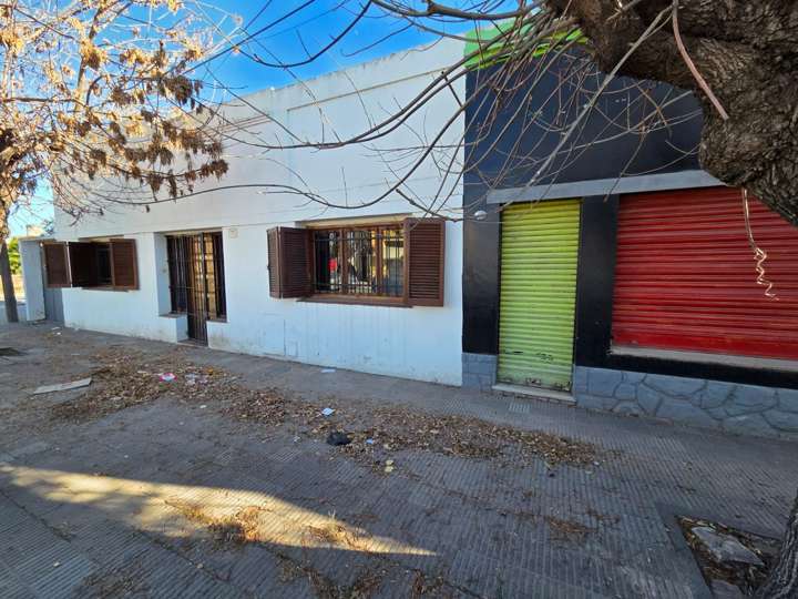 Casa en venta en Ángel Brunel, 901, Buenos Aires
