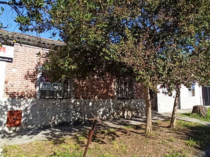 Casa en venta en Juan Piñeiro, 1, Buenos Aires