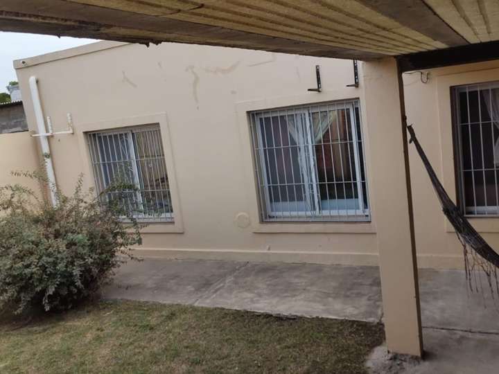 Casa en venta en Inocencio Arias, Garín