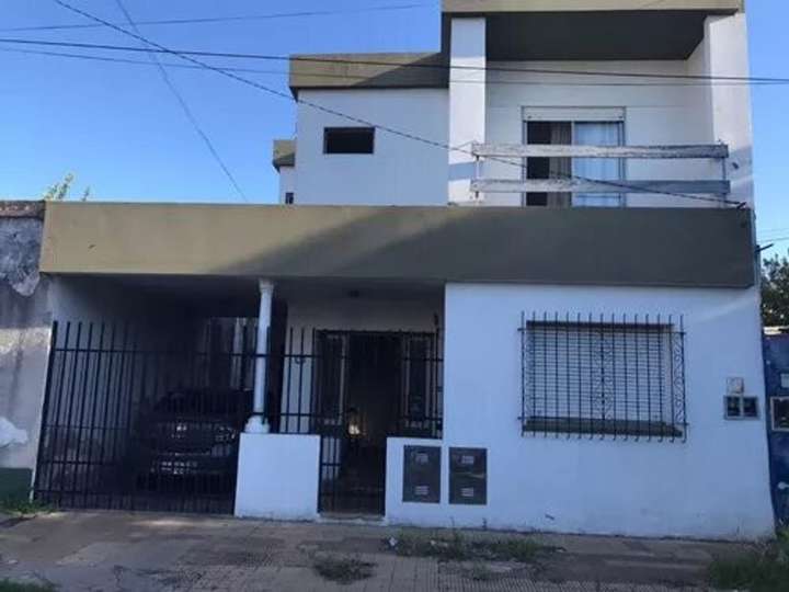 Casa en venta en Avenida Presidente Perón, 1477, Villa Sarmiento