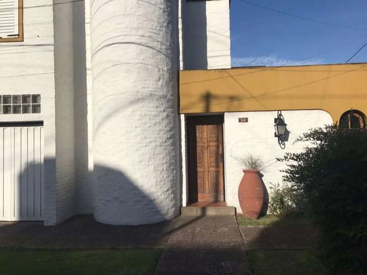 Casa en venta en Mariano Escalada, 2696, El Palomar