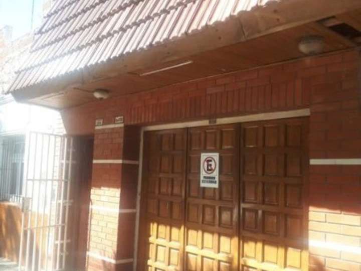 Casa en venta en Carhué, 3100, Ciudad Autónoma de Buenos Aires