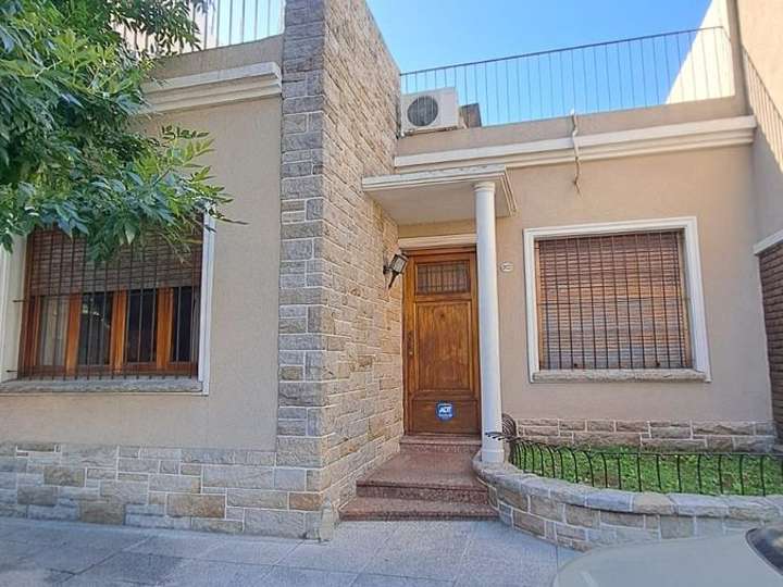 Casa en venta en Condarco, 2051, Ciudad Autónoma de Buenos Aires