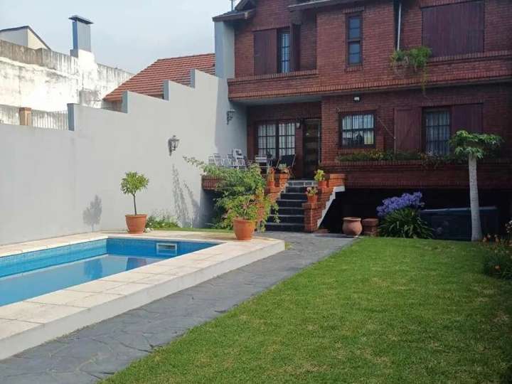 Casa en venta en Ingeniero Emilio Mitre, 402, Villa Sarmiento