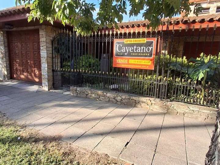 Casa en venta en Monseñor Schell, 1503, Buenos Aires