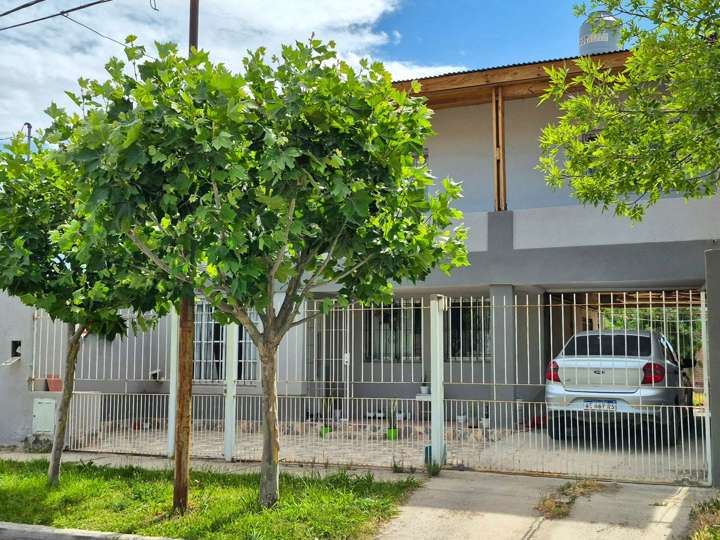 Casa en venta en Los Viñedos, Río Negro