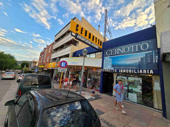 Comercial / Tienda en venta en La Plata, Municipio de La Falda