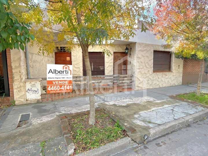 Casa en venta en Caseros, 641, Haedo