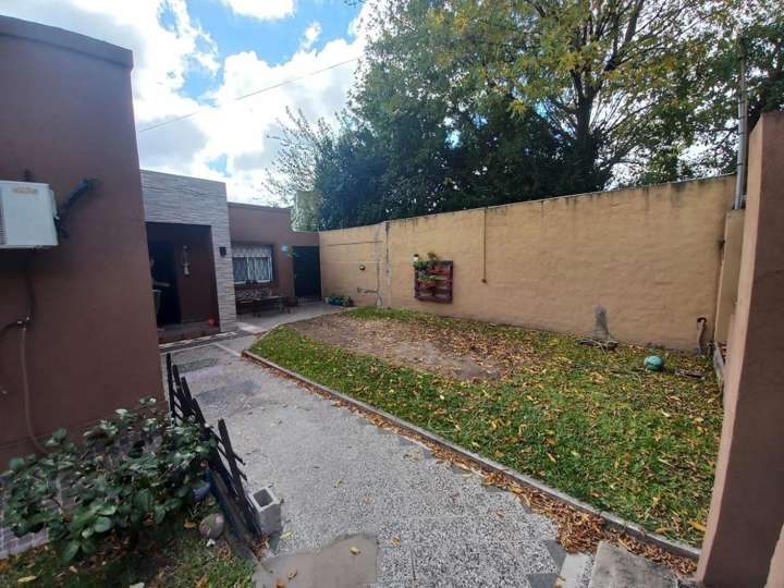 Casa en venta en José Bianco, 1849, El Palomar