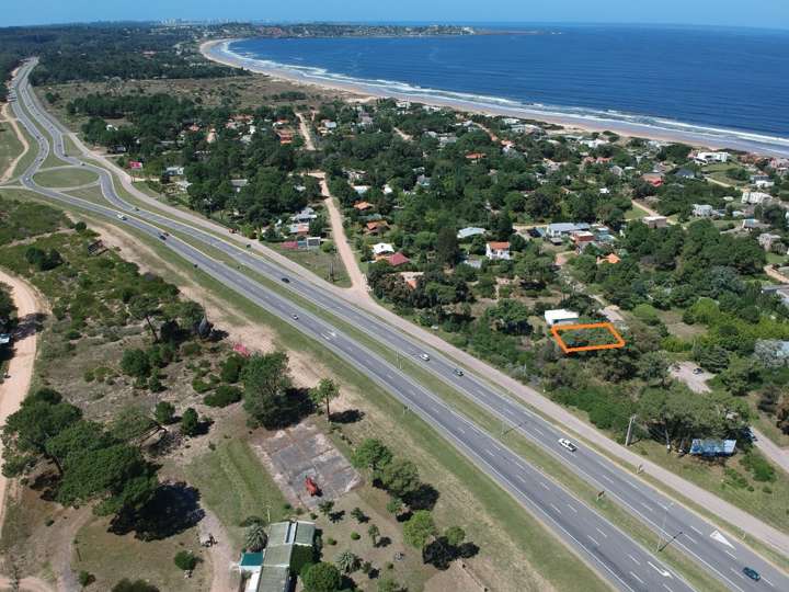 Terreno en venta en Avenida Bahía Portezuelo, Maldonado