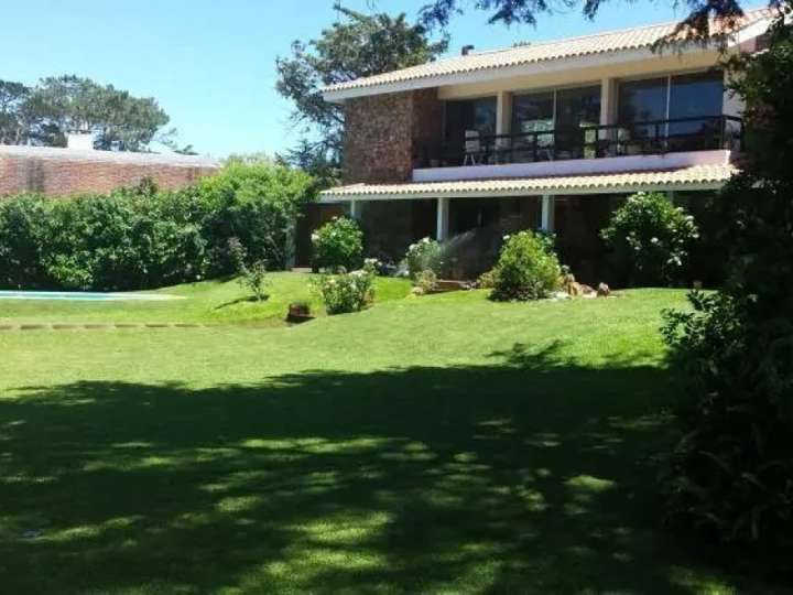 Casa en alquiler en Punta Del Este