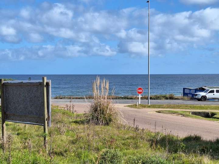 Terreno en venta en Calle 9, Playa Grande