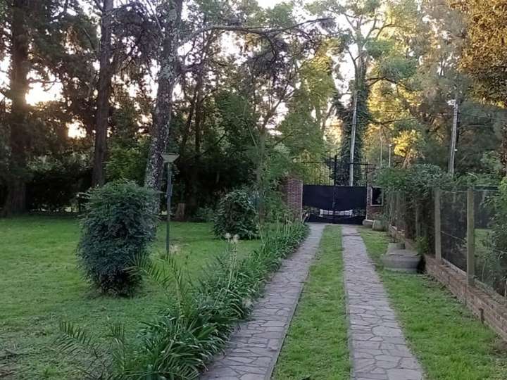 Casa adosada en venta en Bustamante, Del Viso