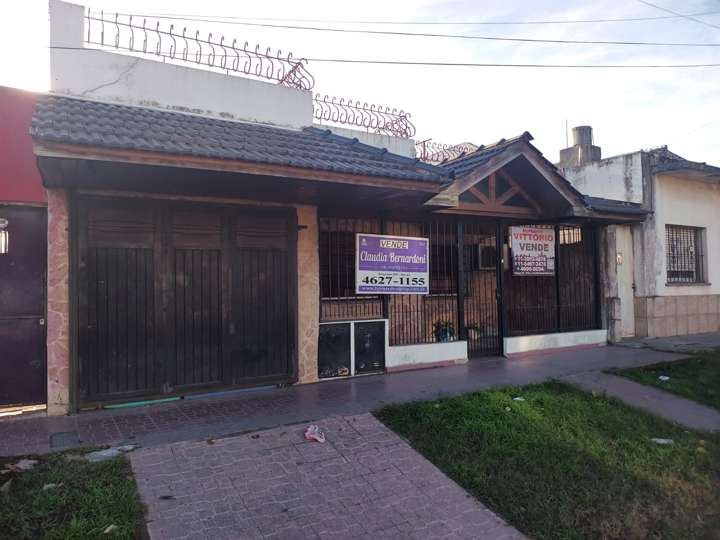 Casa en venta en Doctor Felix Burgos, 666, Buenos Aires