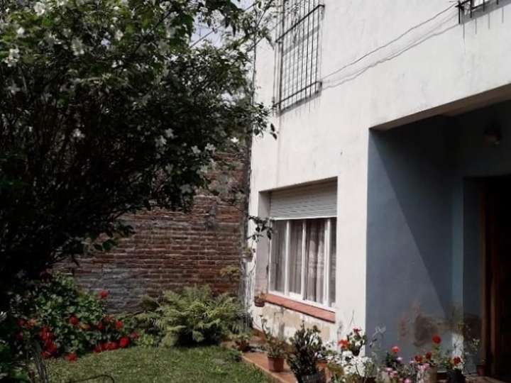 Casa en venta en Manuel Padilla, Villa Tesei