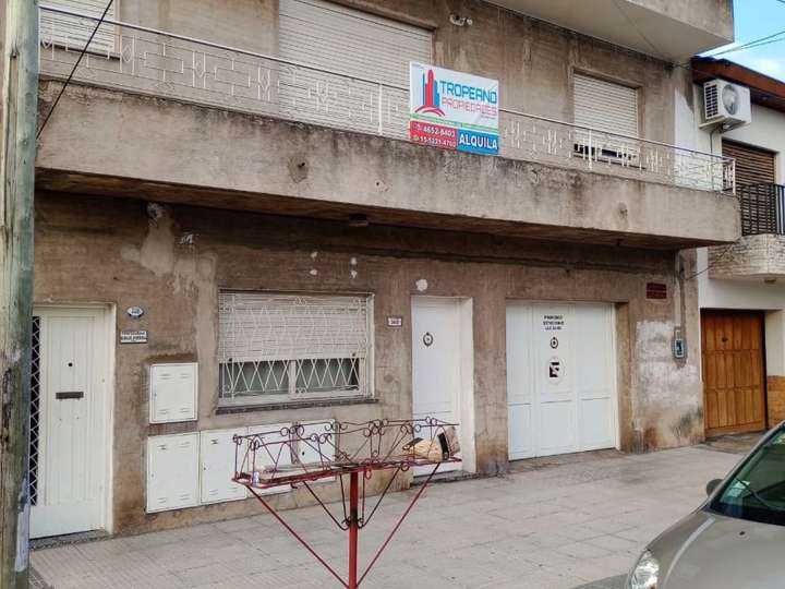 Edificio en alquiler en Olleros, 354, La Tablada