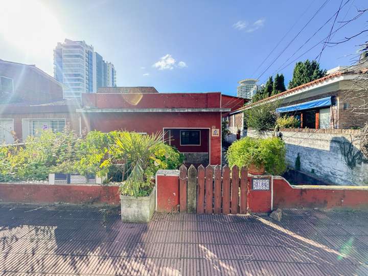 Casa en venta en Emilio Sader, Punta Del Este