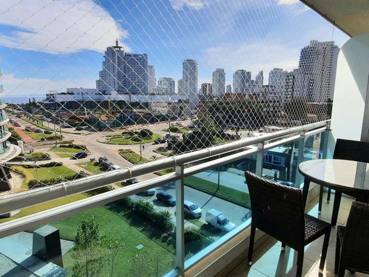 Apartamento en venta en Avenida Chiverta, Punta Del Este